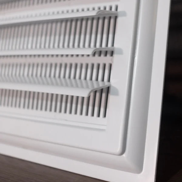 نوافذ التهوية اللاصقة